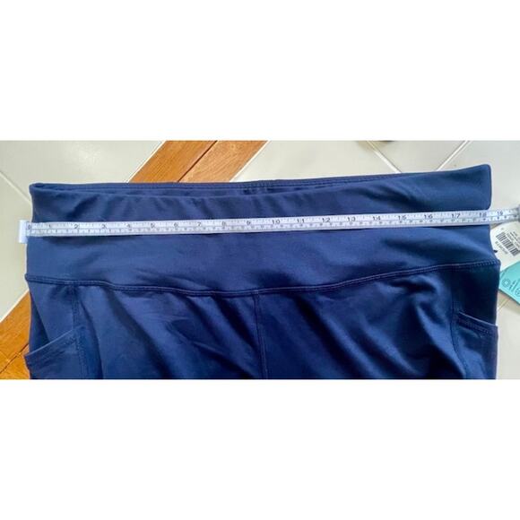NWT Ideolgoy Women's Navy Blue Compression Shorts 2X - Picture 5 of 6